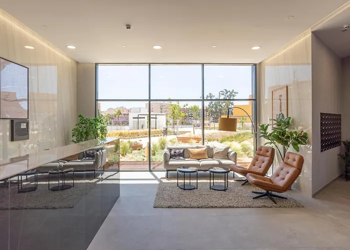 Skyline III Pool & Coworking By Ele Apartments
