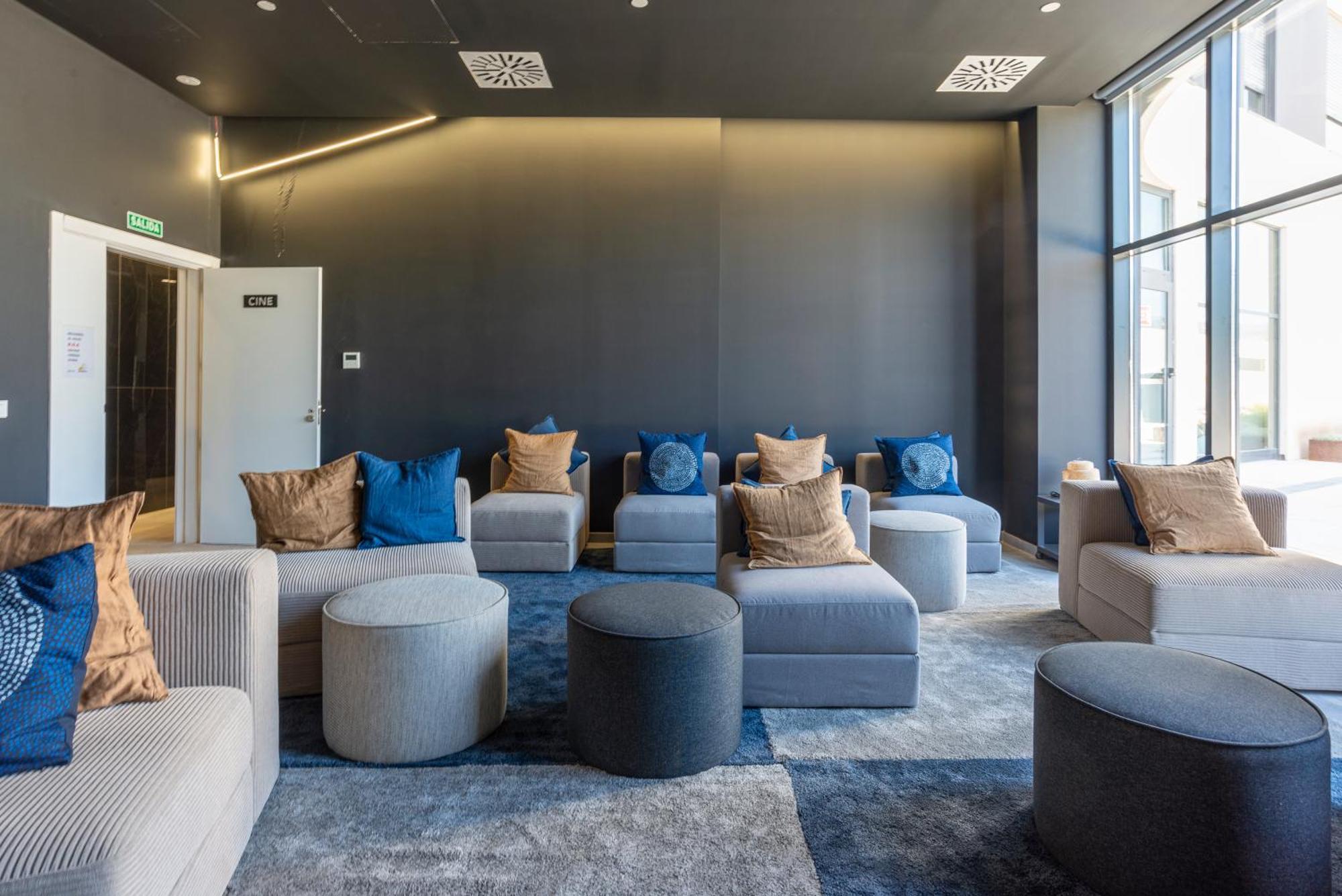 Skyline Iii Pool & Coworking By Ele Appartement *